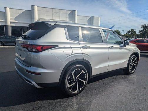 2023 Mitsubishi Outlander SE Special Edition 2WD