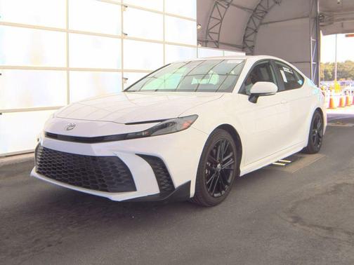 Ice Cap 2025 Toyota Camry SE