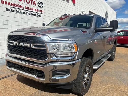 2020 RAM 2500 Tradesman Crew Cab 4x4 6'4' Box