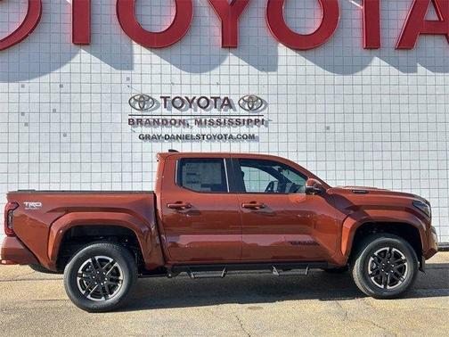 2025 Toyota Tacoma Hybrid TRD