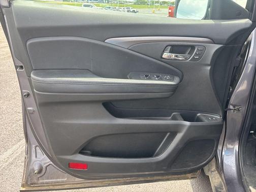 Modern Steel Metallic 2022 Honda Pilot 2WD Special Edition