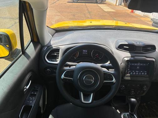 Solar Yellow 2018 Jeep Renegade Latitude