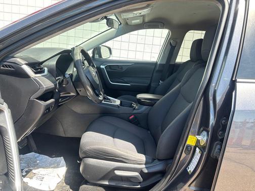Magnetic Gray Metallic 2020 Toyota RAV4 LE