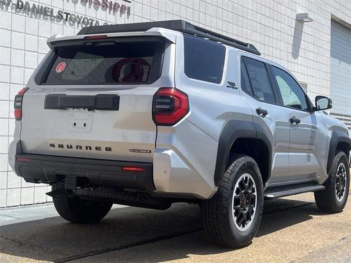 2025 Toyota 4Runner Hybrid TRD OFF-ROAD
