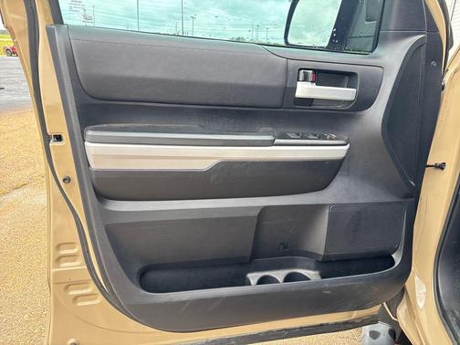 Quicksand 2019 Toyota Tundra SR5