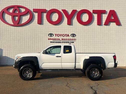 2021 Toyota Tacoma SR