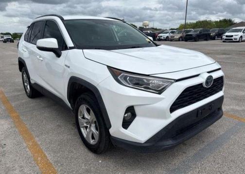 2020 Toyota RAV4 Hybrid XLE