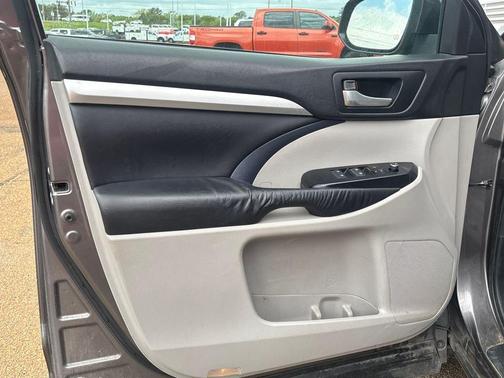 Predawn Gray Mica 2016 Toyota Highlander XLE