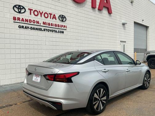 2022 Nissan Altima 2.5 SV