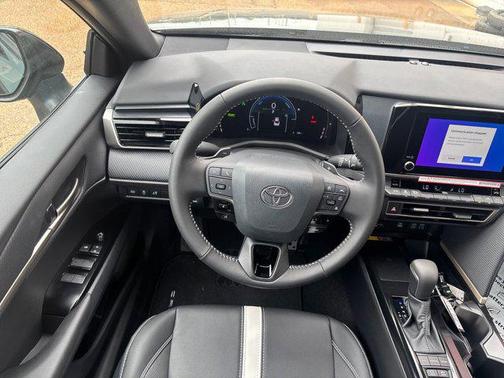 Midnight Black Metallic 2026 Toyota Camry SE