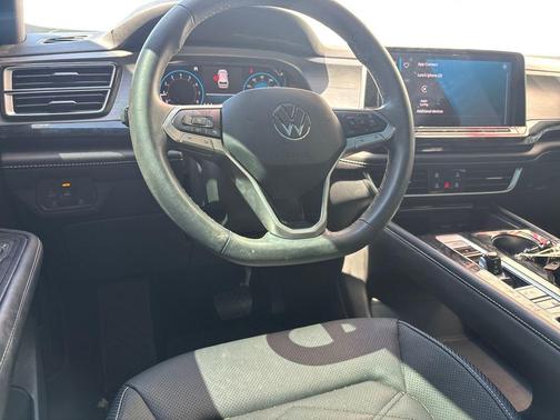 2024 Volkswagen Atlas Cross Sport 2.0T SE w/Technology 4MOTION