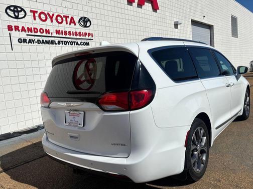 2017 Chrysler Pacifica Limited