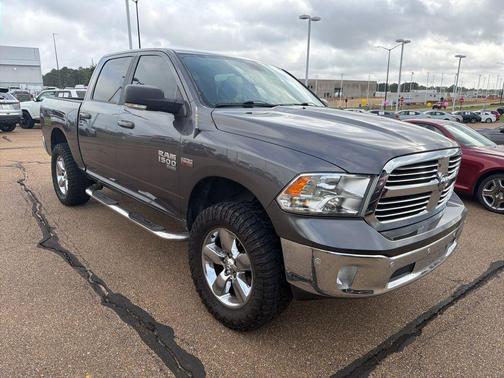 Granite Crystal Metallic Clearcoat 2019 RAM 1500 Big Horn