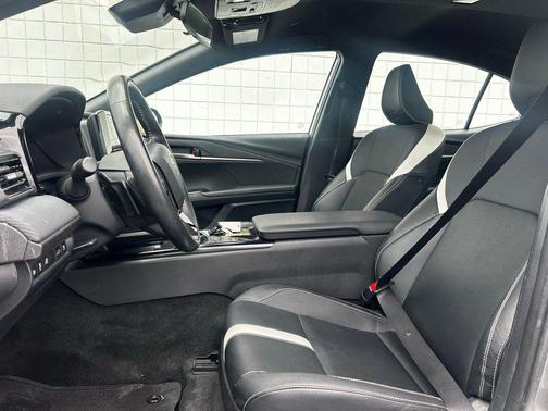 Heavy Metal/Black 2025 Toyota Camry SE