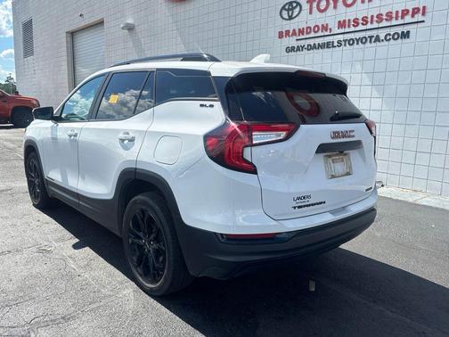 Summit White 2022 GMC Terrain SLE