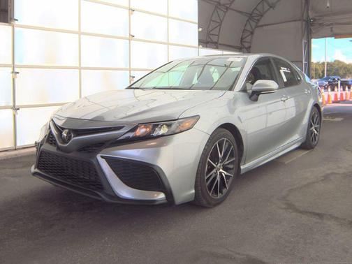 Celestial Silver Metallic 2024 Toyota Camry SE