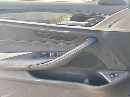 2019 BMW 540 540i