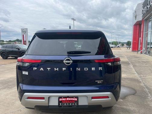Deep Ocean Blue Pearl 2025 Nissan Pathfinder SL FWD