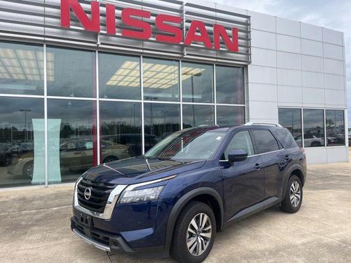 Deep Ocean Blue Pearl 2025 Nissan Pathfinder SL FWD