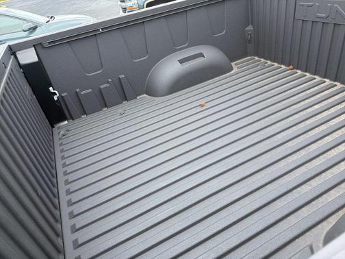 Ice Cap 2025 Toyota Tundra SR