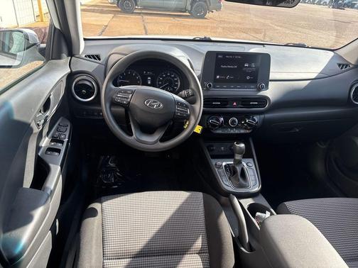 2023 Hyundai KONA SE