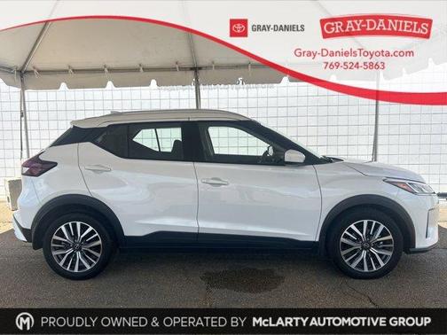 2022 Nissan Kicks SV