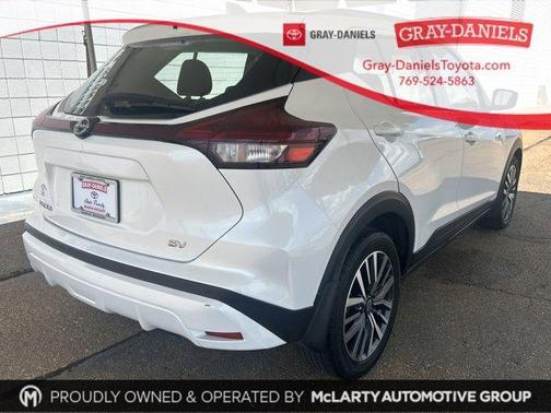 2022 Nissan Kicks SV