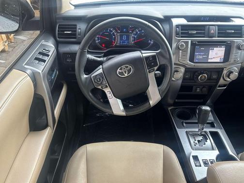 2017 Toyota 4Runner SR5 Premium