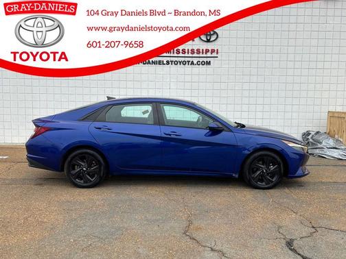 2021 Hyundai ELANTRA SEL