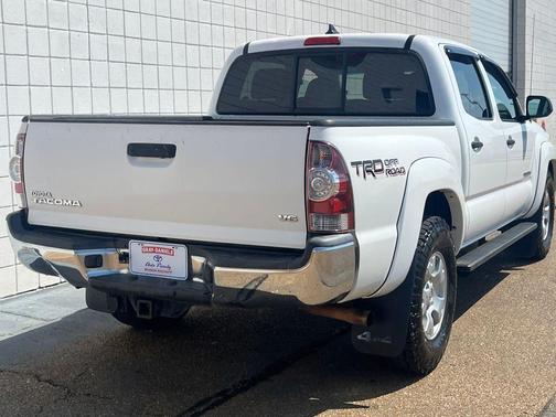 2015 Toyota Tacoma Base
