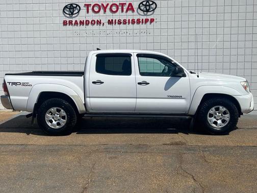 2015 Toyota Tacoma Base