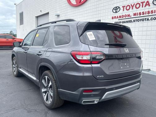 Modern Steel Metallic 2023 Honda Pilot AWD Elite