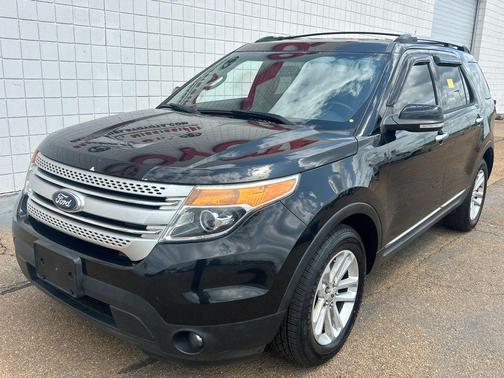 White Platinum Metallic Tri-Coat 2015 Ford Explorer XLT