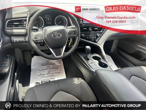 2022 Toyota Camry LE