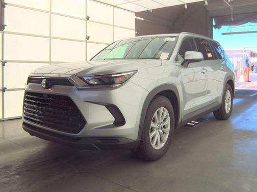 Celestial Silver Metallic 2025 Toyota Grand Highlander XLE