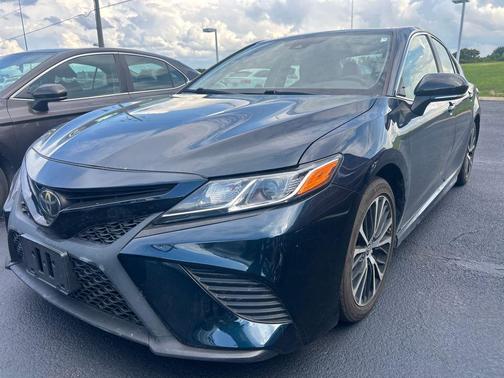 Galactic Aqua Mica 2020 Toyota Camry SE