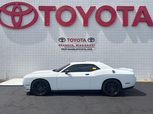 White Knuckle Clearcoat 2022 Dodge Challenger R/T