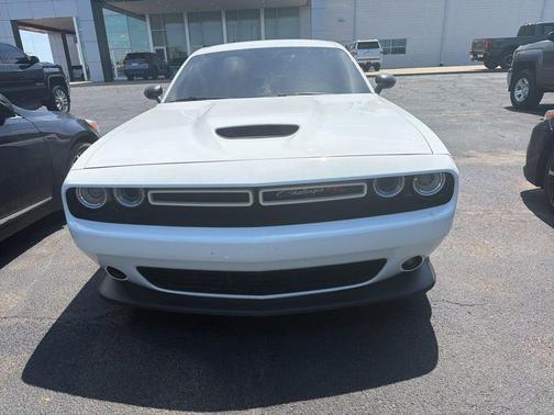 White Knuckle Clearcoat 2022 Dodge Challenger R/T