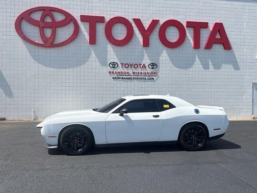 White Knuckle Clearcoat 2022 Dodge Challenger R/T