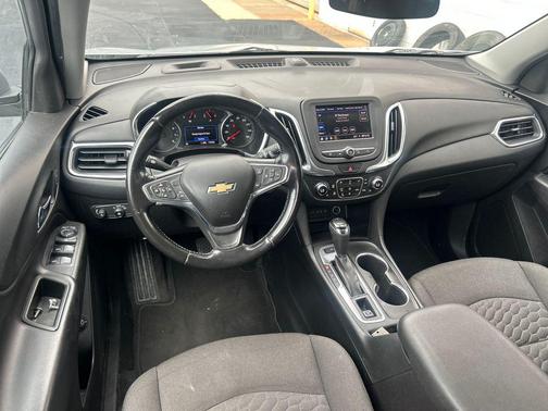 Silver Ice Metallic 2020 Chevrolet Equinox 1LT