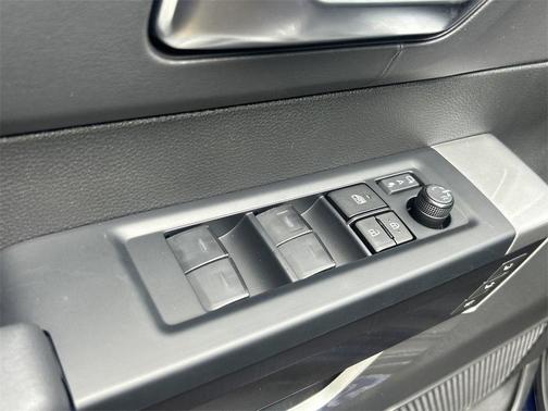 2025 Toyota Tundra Hybrid Platinum