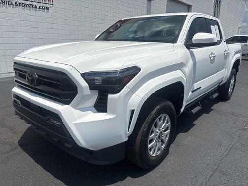 Ice 2025 Toyota Tacoma SR5