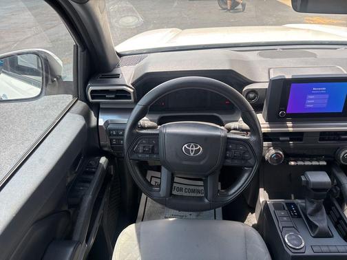 Ice 2025 Toyota Tacoma SR5