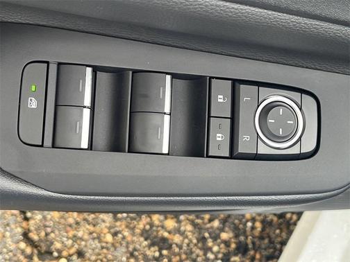 2025 Toyota Prius Plug-In Hybrid XSE Premium