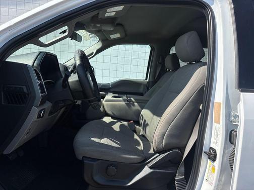 Oxford White 2019 Ford F-150 XLT