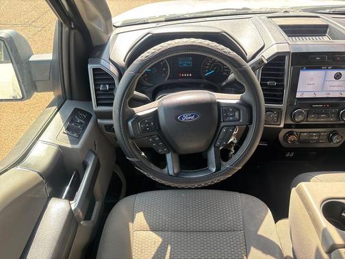 Oxford White 2019 Ford F-150 XLT
