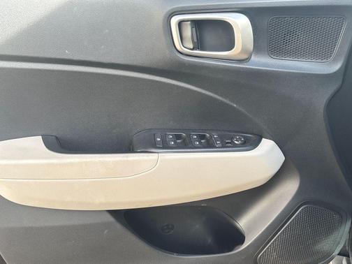 2021 Hyundai VENUE SEL