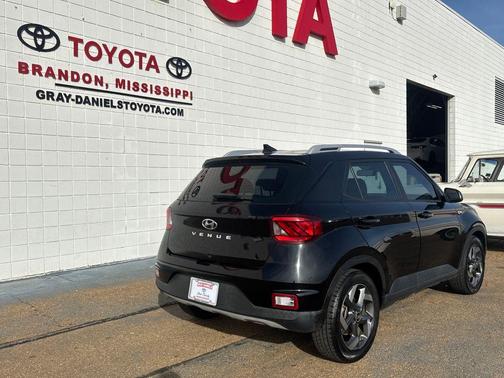 2021 Hyundai VENUE SEL