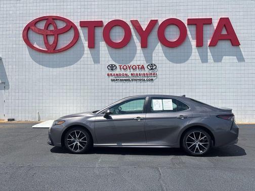 Predawn Gray Mica 2024 Toyota Camry SE