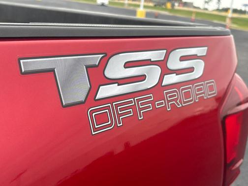 Barcelona Red Metallic 2021 Toyota Tacoma SR